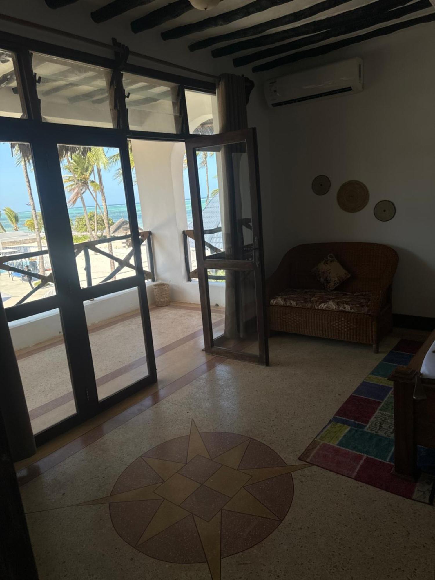 Zanzinite Beach Spa Hotel Zanzibar Екстериор снимка